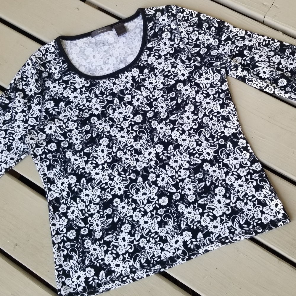 L Floral blk/white top